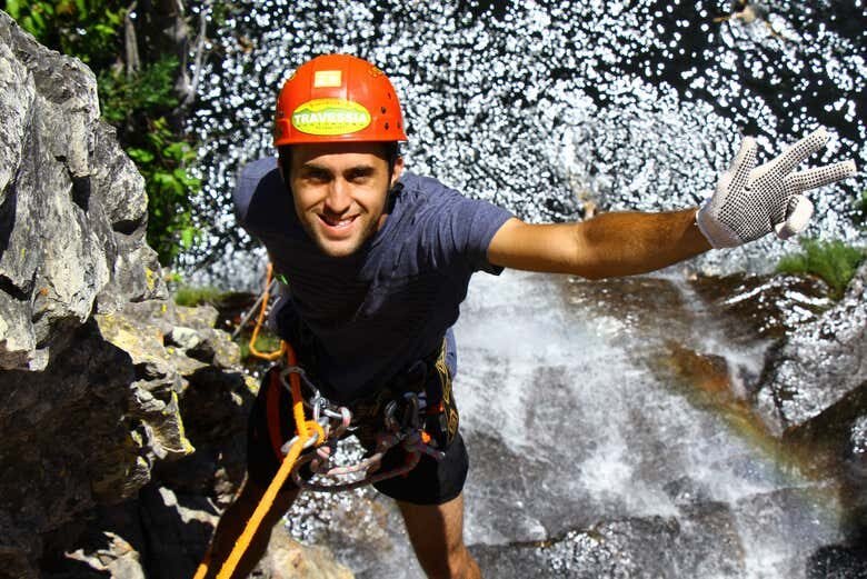Aventura Radical: Rapel na Cachoeira Almécégas!