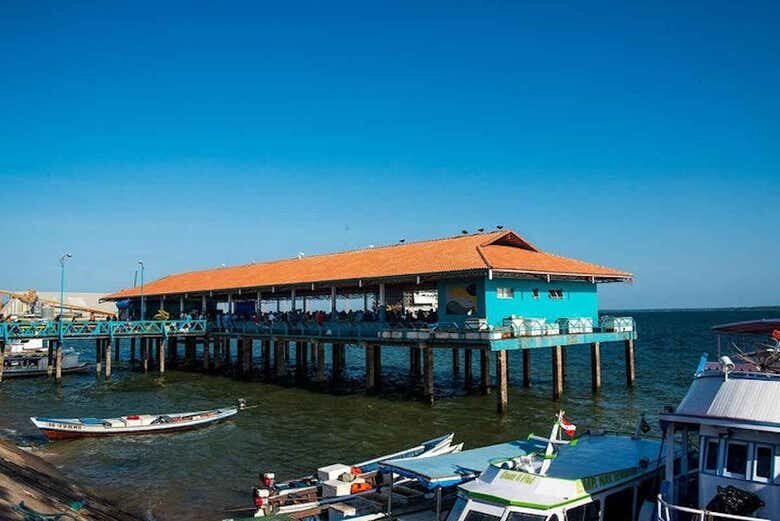 Encontro das Águas: Tour pelos Rios Amazonas e Tapajós em Santarém!
