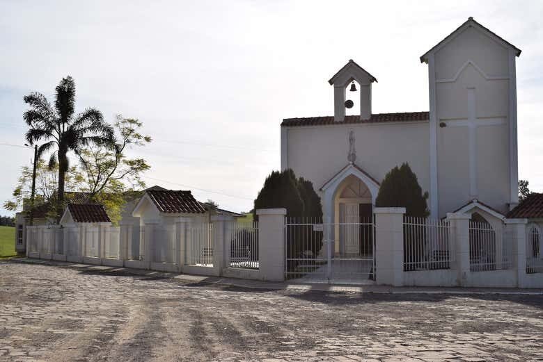 Fé, Cultura e Tradição: Excursão à Ermida São Pio em Faxinal do Soturno!