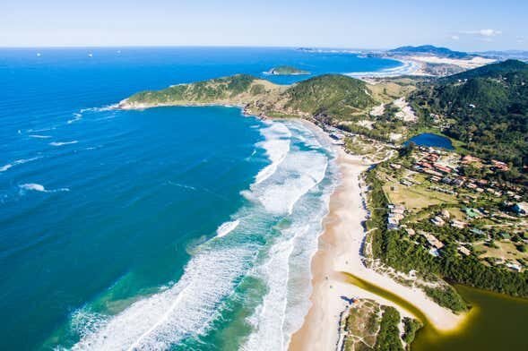 Explore Garopaba: Um Tour Completo pela História e Cachaça Artesanal!