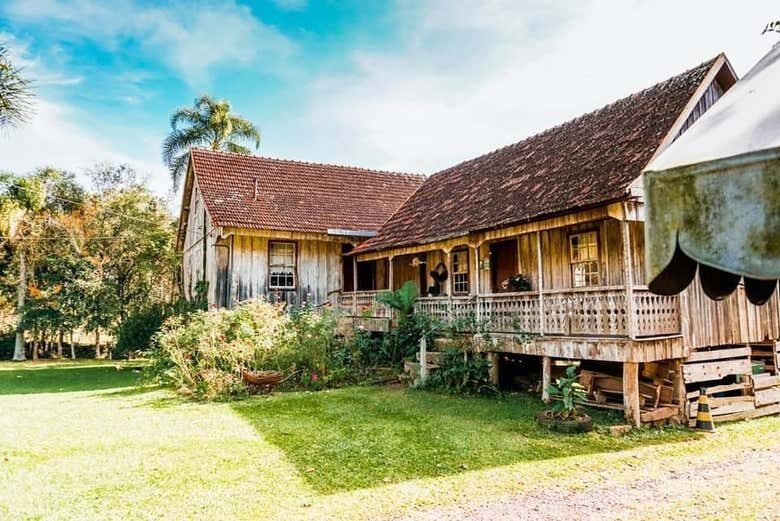 Excursão Cultural e Gastronômica a Gramado: Histórias e Sabores do Rio Grande do Sul!