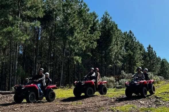 Aventura sobre quatro rodas: Passeio de Quadriciclo em Cambará do Sul!