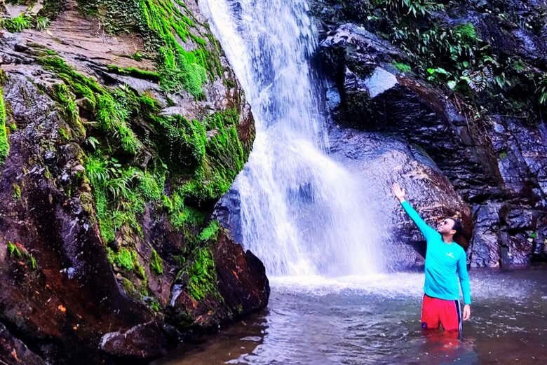 Trilha pelas Cachoeiras e Serra de Angra dos Reis!