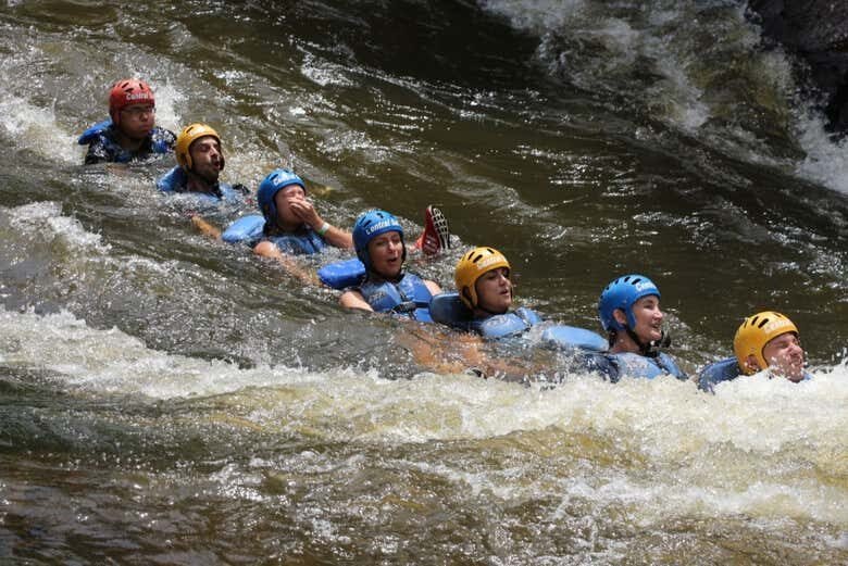 Aventuras no Rio Paranhana: Rafting em Três Coroas!