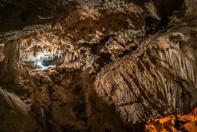 Segredos Subterrâneos de Bonito: Visita Guiada à Gruta de São Mateus!