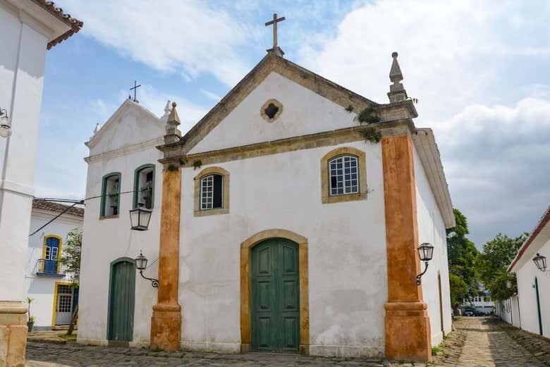 Explore Paraty: Segredos Maçônicos e Colonialismo em um Tour Privado!