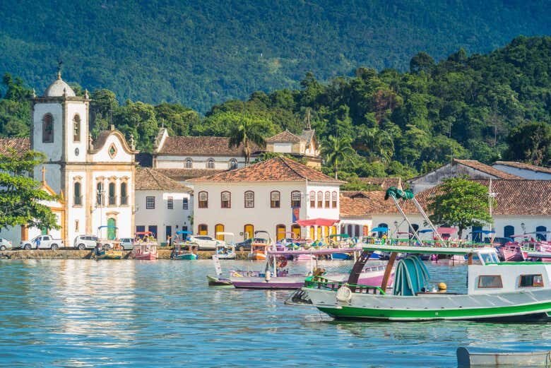 Paraty Sobre Duas Rodas: Tour de Bicicleta pelo Centro Histórico e Arredores!