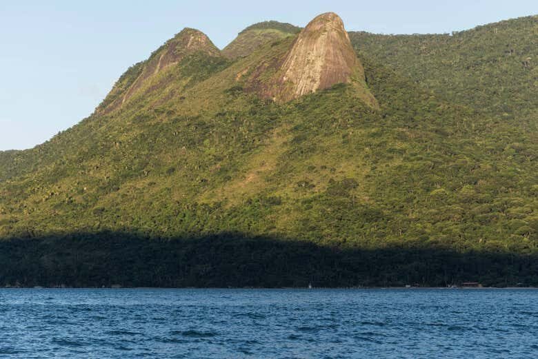 Mamanguá Selvagem: Lancha, Praias e Snorkel no Fiorde Tropical!